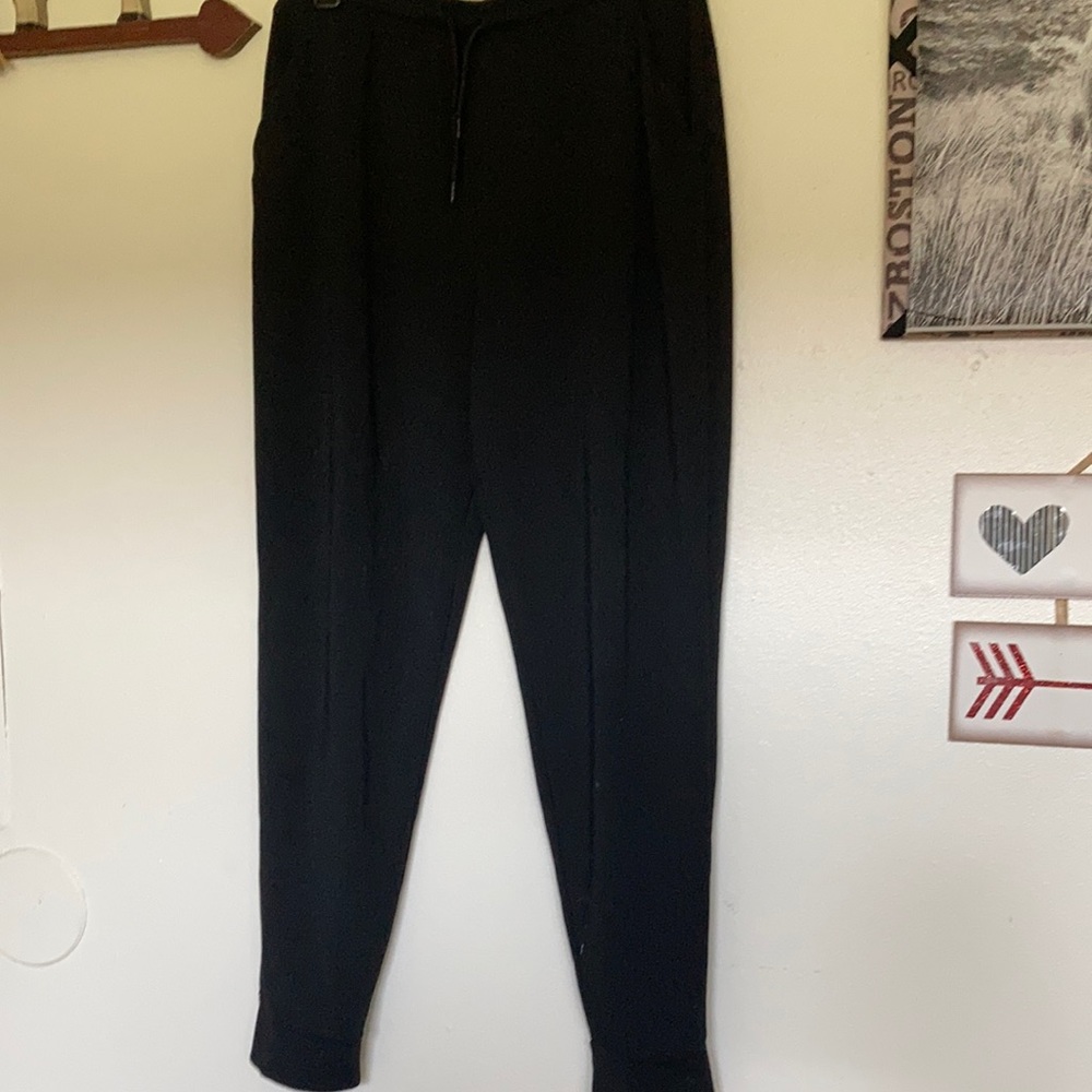 Athletic works L 36-38 black joggers
